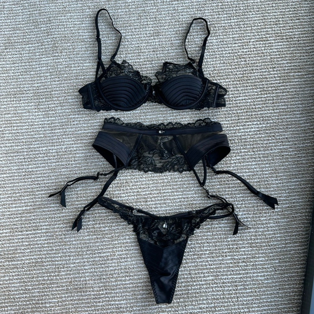 Honey Birdette